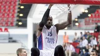 TBL: Efes debuta con derrota en un minuto aciago de Matt Janning VIDEOS