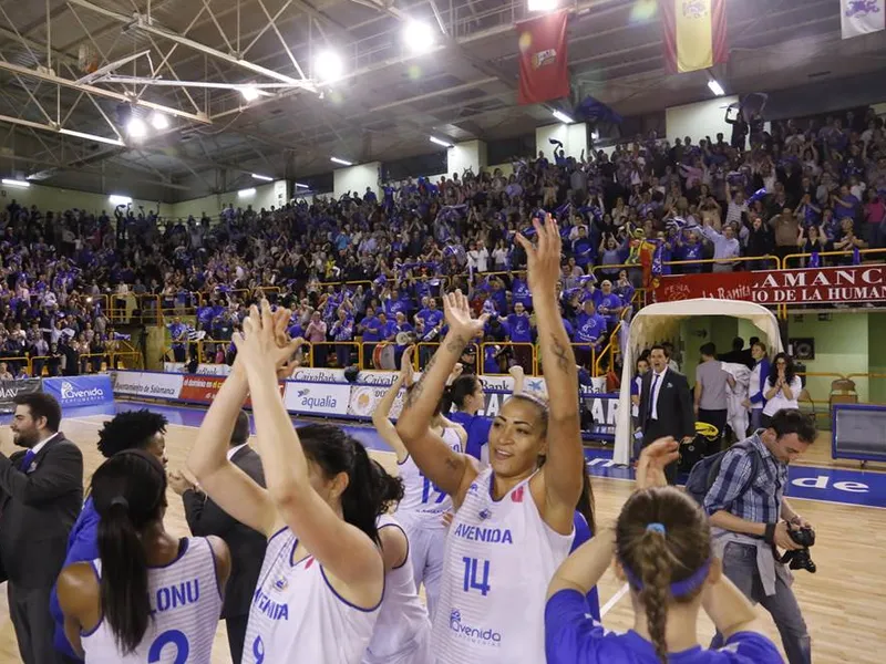 Würzburg lleva en volandas a un Perfumerías Avenida que fuerza el tercero (76-66)