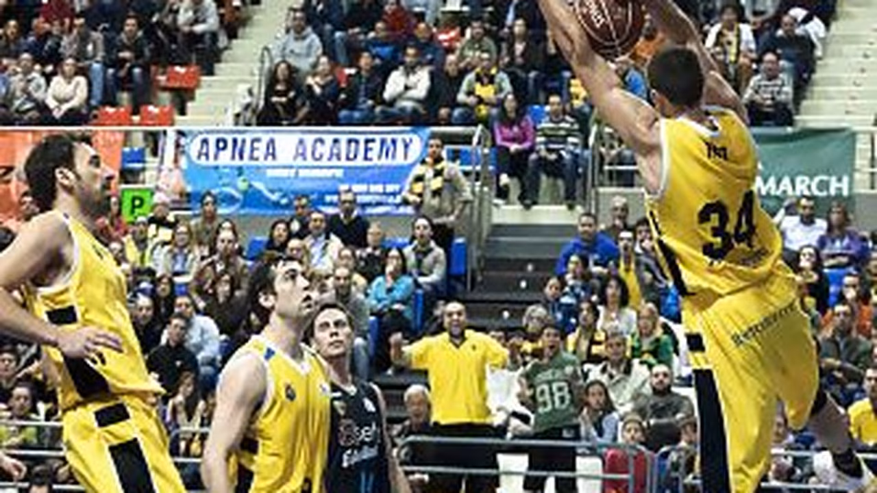 El Estudiantes resbala en el fortín canario ante Rost y sus 22 puntos (84-79)