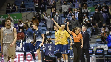 Monbus Obradoiro se sobrepone al fantasma de las navidades pasadas