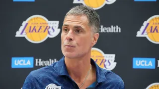 Los Lakers despedirán a su general manager si sucede esto