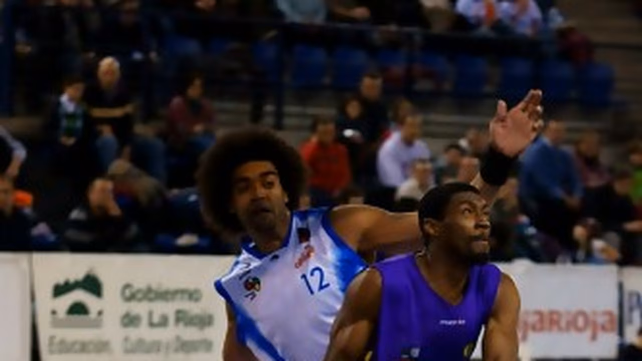 Shane Lawal volverá a España de la mano del Clavijo