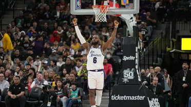 LeBron James vuelve a jugar. ¿A cuánto está de ser el máximo anotador de la historia?