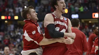 “El Gran Kaminsky”, o cómo Wisconsin se metió en la Final Four. Florida, sin problemas