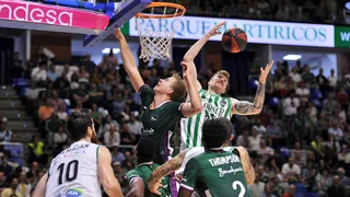 Unicaja consigue llevarse un disputado derbi ante el Betis (79-71)