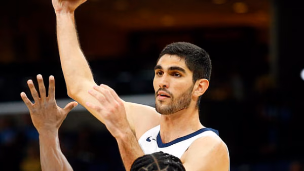 Memphis Grizzlies toma una decisión sobre el futuro de Santi Aldama