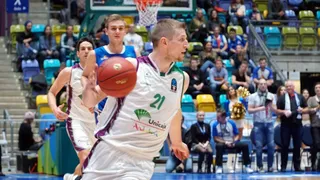 Unicaja sufre en Frankfurt, pero gana y se clasifica para el Top 16 de la Eurocup (78-84)