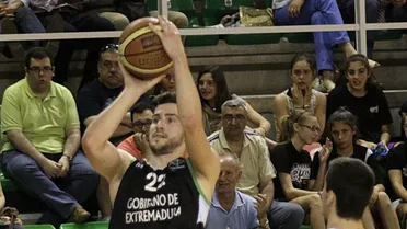 Adecco Plata (PO-2.4): Habrá quinto partido con Rakocevic de pistolero (7 triples) y MVP