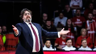 OFICIAL: Andrea Trinchieri de vuelta en un banquillo Euroliga