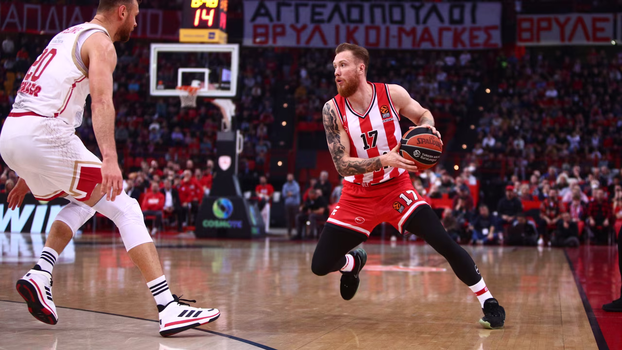 Vuelve a la casilla de salida tras su discreto paso por el Olympiacos