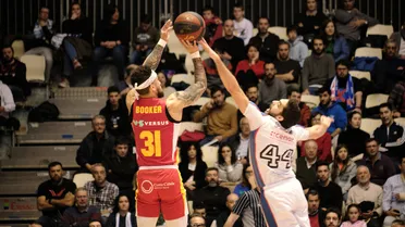 La mejor actuación individual de UCAM Murcia 19/20: Booker conquista Santiago