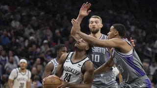 Noche NBA: Blazers sufre para ganar, Kings cómodo triunfo, Pels y Mavs suman la octava