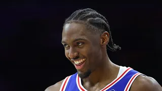 Rumores NBA: los Sixers planean robar en el draft a un base que promedia 18 puntos