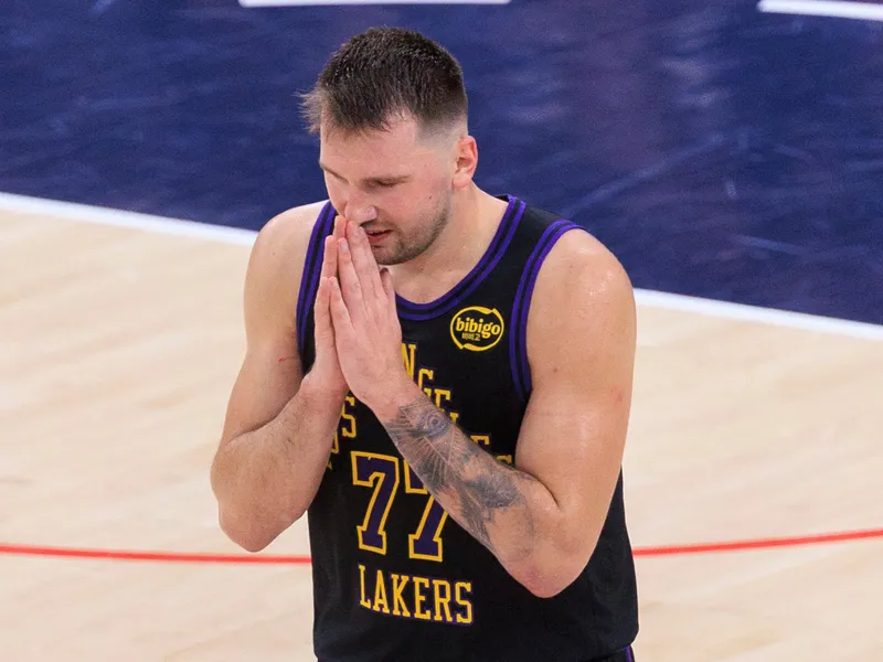 Lesionado en el peor momento, Luka Doncic podría perderse todo