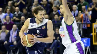 Palencia humilla a Burgos en el derbi castellano. ¡Cinco equipos comparten liderato!