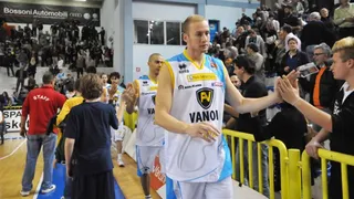 Cimberio Varese acabará líder. El ex Unicaja Peric (Cremona), MVP de la jornada