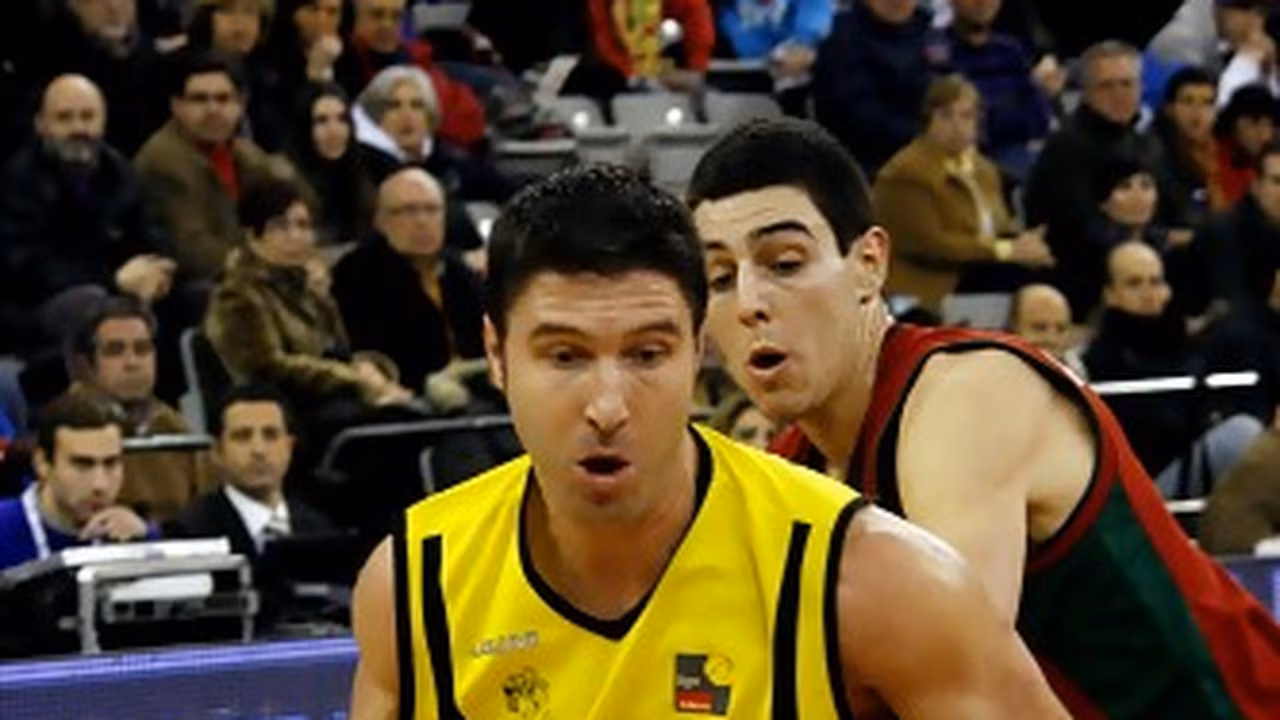 Aguas de Sousas Ourense ‘pesca’ en Baloncesto León: Julio González y Javi Mugica, nuevas incorporaciones