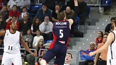 Caja Laboral consigue su séptima victoria consecutiva en un derby trepidante (81-80)