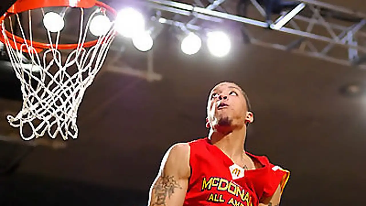 McDonalds All American 2007 se salda con derrota del Este y Michael Beasley MVP