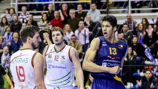 Araberri conquista Lugo; Oviedo se aferra al trío de cabeza y sueña con la Copa