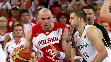 Eurobasket 09 (Jor II): Turquía y Grecia brillan. Francia mal, pero gana. España muy mal, y casi pierde. Parker – Burstein – Ilyasova – Gasol – Gortat, el Quinteto de Solobasket. Seguimiento a los ACB