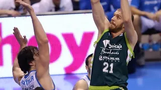 Unicaja venció, Lagun Aro no creyó (74-70)
