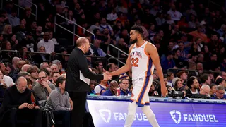 Rumores NBA: los Knicks quieren un pivot suplente y la solución está en la agencia libre