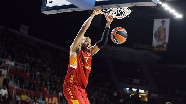 Nueva derrota en Turquía del Real Madrid, esta vez ante Galatasaray (87-84)