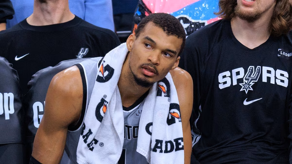 NBA Playoffs: ¡Los Spurs pierden a Victor Wembanyama y los Blazers igualan la serie!