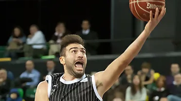 La otra estadística (J16):  Toppert recobra la puntería. Mejri y Rafa Luz, producción desde el banquillo para Blusens Monbus. Vasileiadis, un loco maravilloso