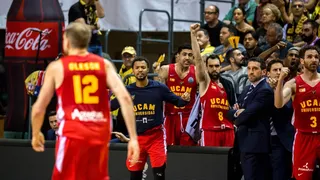 El UCAM Murcia obliga al Iberostar a hincar la rodilla y pasa a la siguiente fase