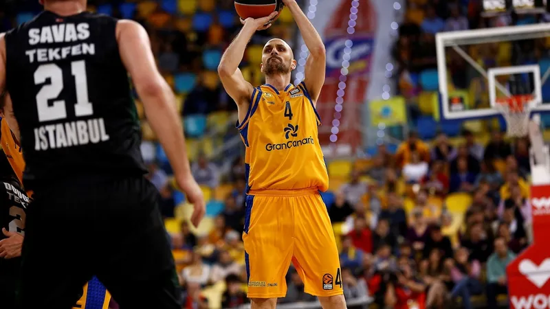 Defensa y espectáculo del Herbalife Gran Canaria ante un flojo Darussafaka (84-64)
