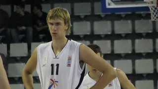 Andriuskevicius firma su renovación con el Lucentum