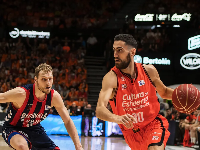 El Real Madrid piensa en Joan Sastre… y el Valencia en Jaka Blazic