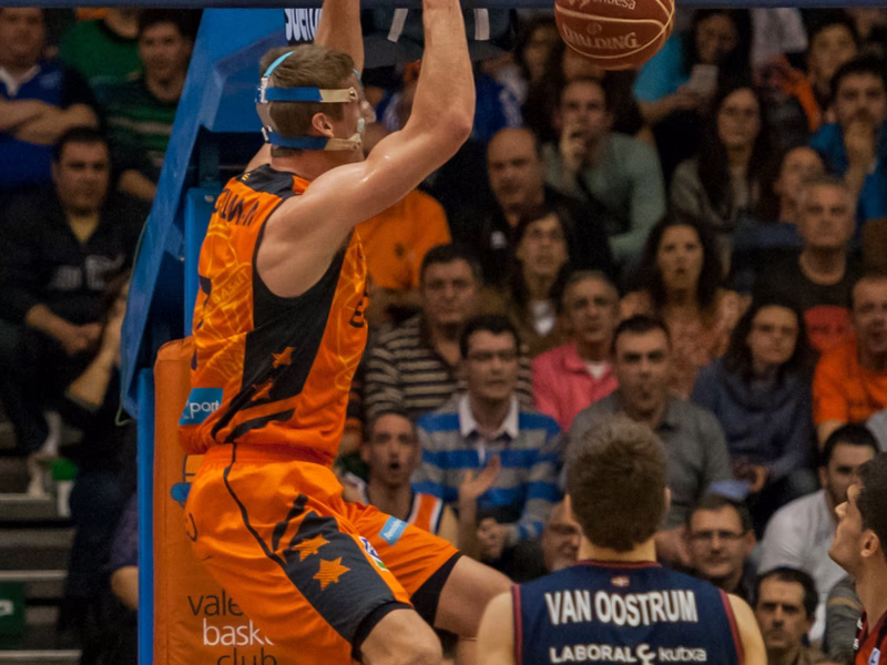 Quintetos Ideales, Entrenador del año y MVP de la temporada