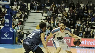 Un tapón que vale un partido para Monbus Obradoiro (75-73)