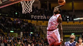 Los NCAA Rookies sí la saben meter en Europa: (II) Quintetos Gold