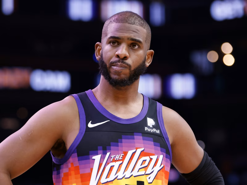 Chris Paul se aleja del desierto de Arizona