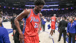 Un medallista francés propone quitar el pasaporte a Embiid: “Un tipo sucio, le odio”