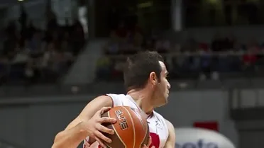 Caja Laboral confirma el fichaje de Carlos Cabezas a pesar de no haber encontrado, de momento, salida a Heurtel