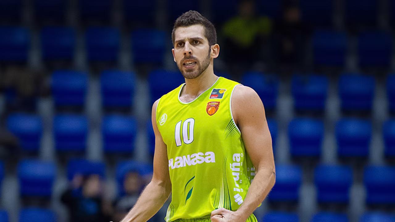 Cocinas.com y Melilla Baloncesto cierran sus plantillas con Marshavelski y Fuentes