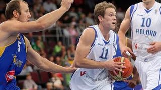 Eurobasket 2011 (J3 C-D): Lección de basket de Finlandia a Bosnia. El huracán McCalebb pasa por encima de Grecia en un duelo teñido por polémicas históricas. Tony Parker, MVP de la Jornada 3