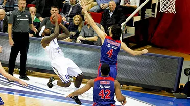 Teodosic se reivindica como estrella ante el último campeón de la Euroliga
