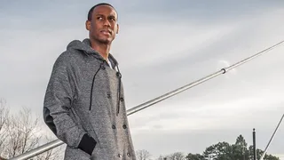 Alex Owumi, un nigeriano que jugó para el coronel Gaddafi en medio de la guerra