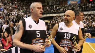 Djordjevic y Danilovic, entre otros, se vuelven a vestir de corto para ayudar al Partizan