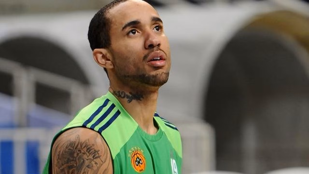 A-1 Ethniki (J19): Debuta Zack Wright! Polémicos finales, colegiados a la “nevera”