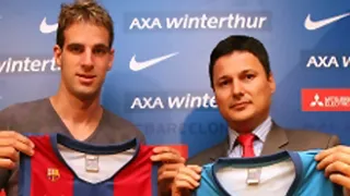 El AXA Barcelona estrena camiseta y nuevo logo