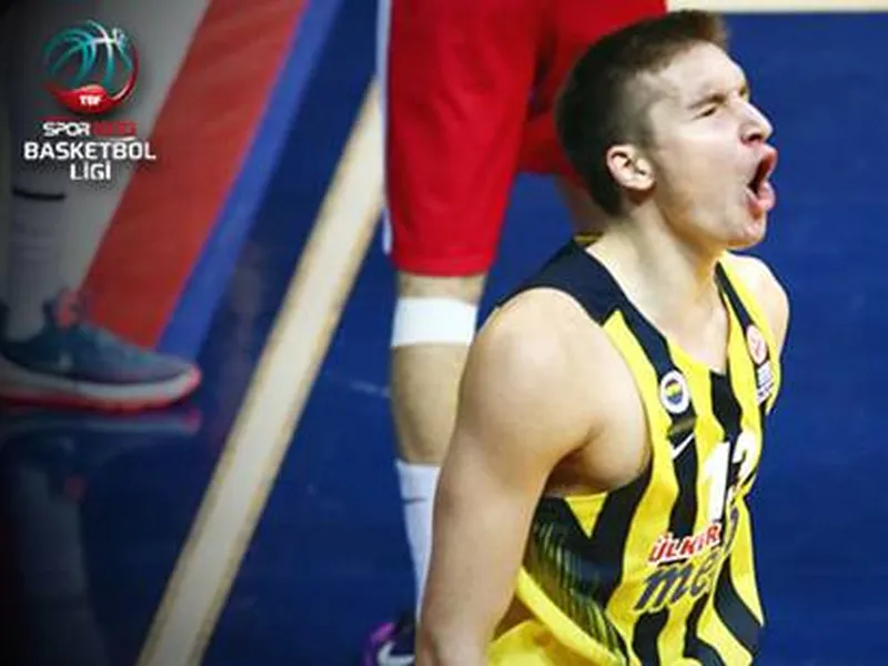 Bogdan Bogdanovic salva al Fenerbahce con una canasta ganadora ante el colista