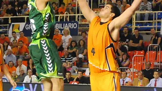 Algo se mueve en la ACB: Barton (Fuenlabrada), Rubio (Unicaja), Barrera (CB Granada) quedan libres. Baptist, a prueba en Manresa. Garbajosa, ¿más cerca de Unicaja?
