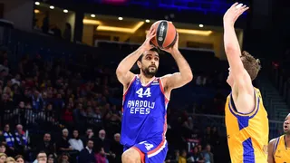 Los “pequeños” de Efes, imparables para el Gran Canaria (93 a 74)